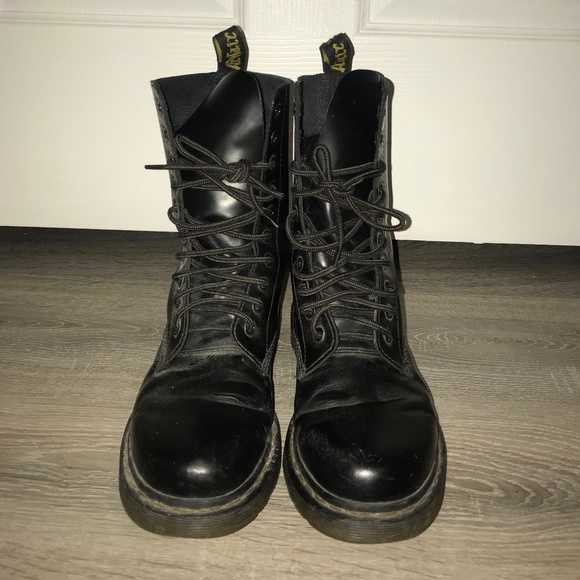 Dr. martens (Doc Marten combat boots) - Picture 1 of 8